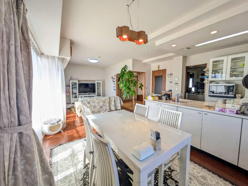 ルミナス芳泉トゥールモンド