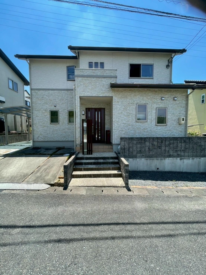 岡山県岡山市北区津高台四丁目